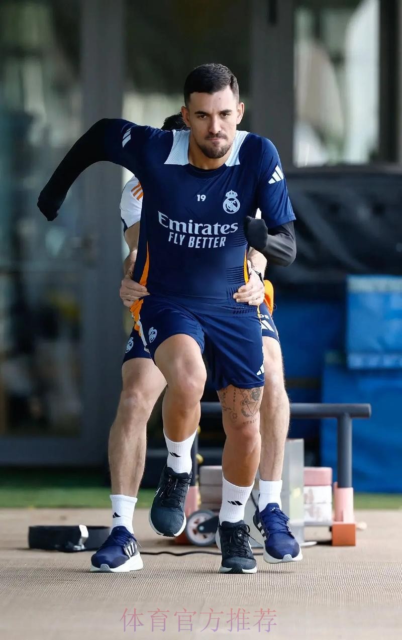 今夏没巡回赛 皇马仍旧在自家训练基地进行备战 今夏没巡回赛 皇马仍旧在自家训练基地进行备战