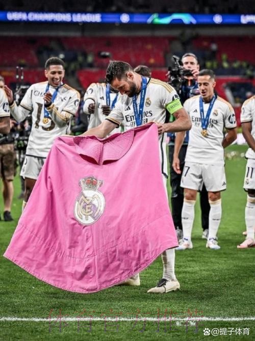 跟队记者：后卫纳乔即将与皇马续约至2023年